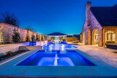 Venture Custom Pools in Waxahachie
