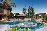 Signature Luxury Pools