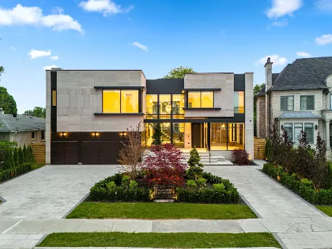 Xavieras Custom Homes in Toronto