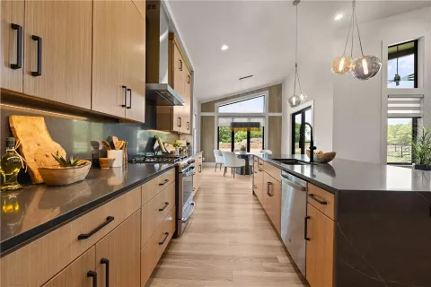 James Engle Homes, LLC in Overland Park