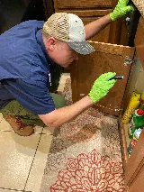 It's Bugs Or Us Pest Control - Tyler photo 7