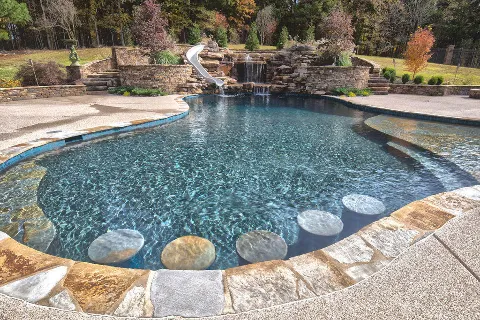 Covenant Pool And Landscape photo 1