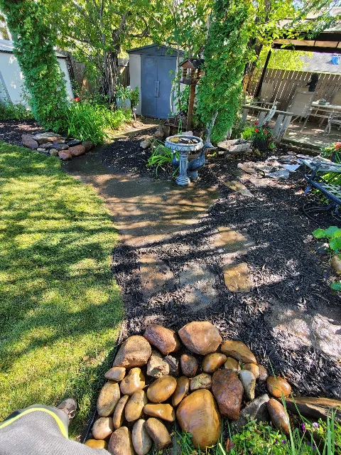 Straw Hats Landscaping Inc. photo 1