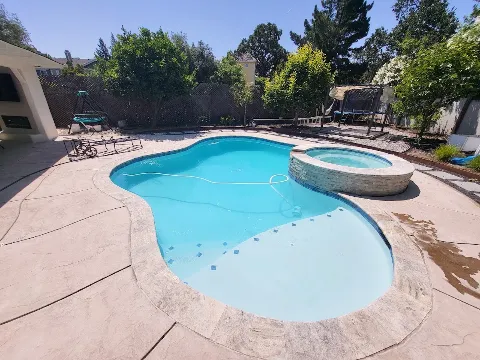 CAL BAY POOL & SPA SERVICES photo 1
