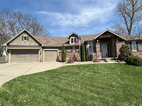 Prestige Exterior Painting LLC in Blue Springs