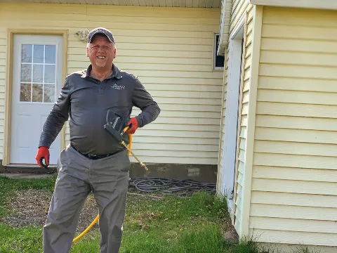 Larry's Pest Control photo 1
