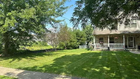 Larry & Sons Landscaping in Aurora