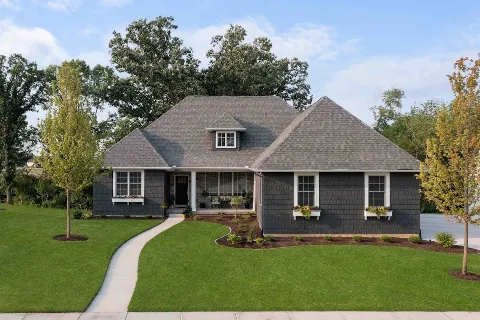 Aspen Homes LLC in Davenport