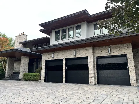 X-GARAGE DOORS INC. in Toronto
