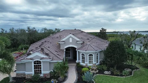 Alligator Roofing & Gutters in Bradenton