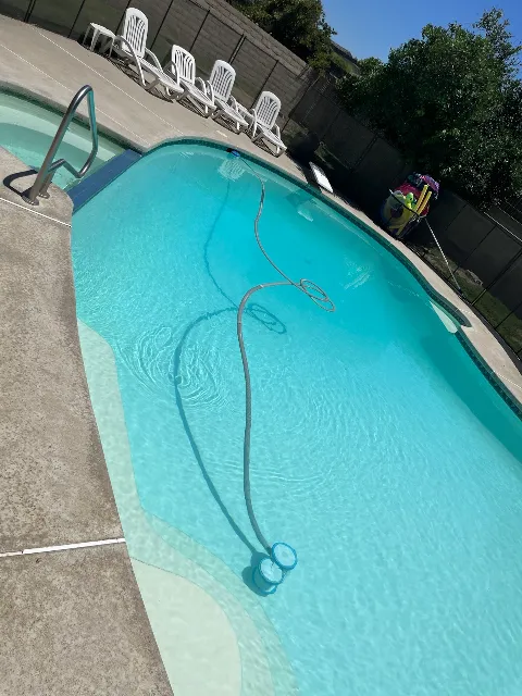 Poma Pool Cleaning Services photo 1