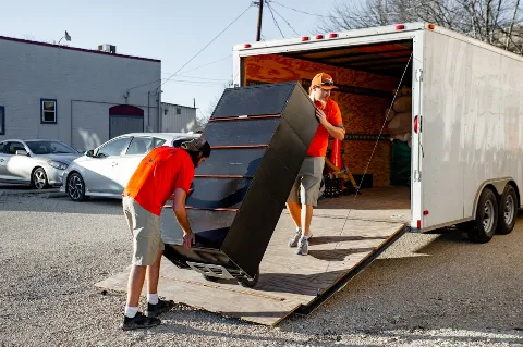 Atomic Moving photo 1
