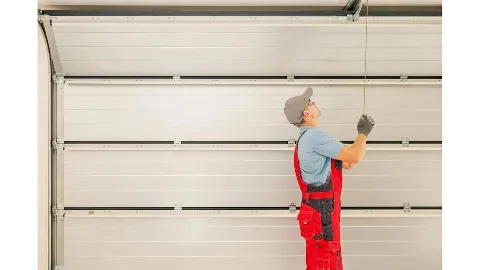 Lead Garage Door Repair Saskatoon in Saskatoon
