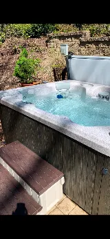 pH Hot Tub photo 8