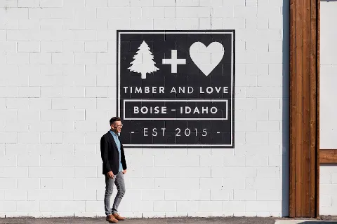 TIMBER AND LOVE photo 1