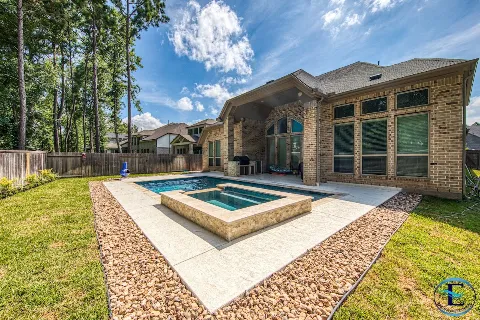 E Pools and Construction photo 1