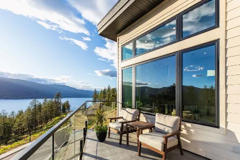 Centra Windows & Install Pros Kelowna photo 1
