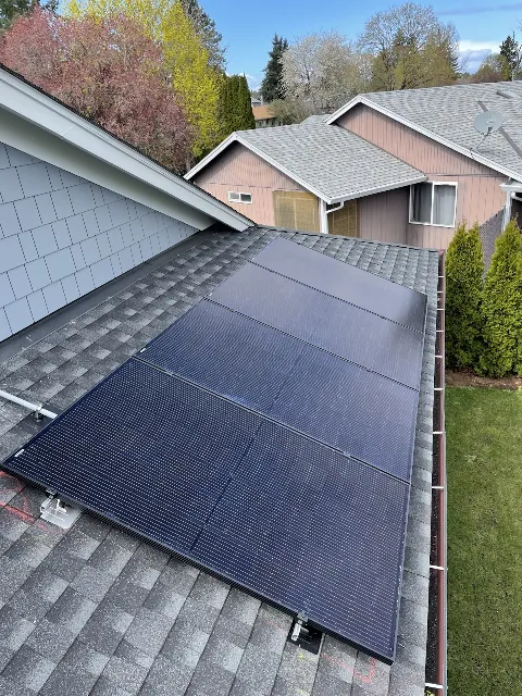 Wire Nutz Solar & Roofing in Vancouver