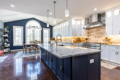 Luxurious Construction LLC in Houston