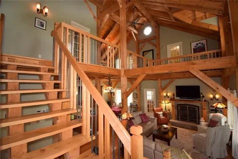 R D Contracting/Painting photo 1