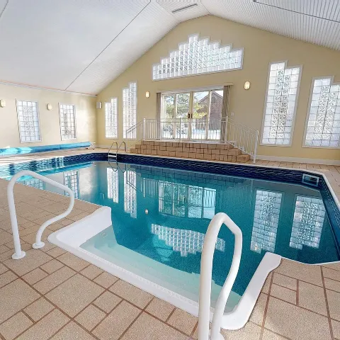 Classic Pool Service in Cleveland