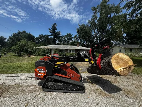 Voss Landscape & Tree Service in Columbia