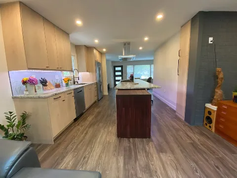 Red Box Design Inc. in Davenport