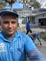 2 Men Concrete