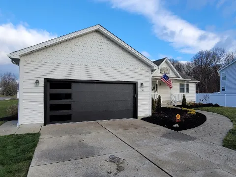 Rich's Expert Door Service, LLC in Niagara Falls