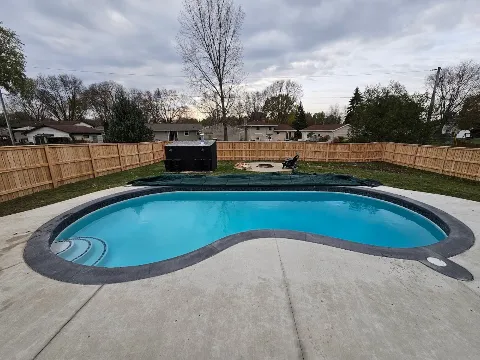 Splash Custom Pools & Spas Inc. photo 1