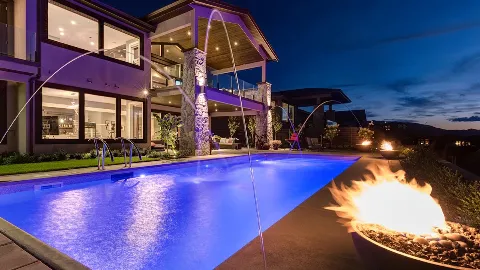 Interior Pool & Spa photo 1