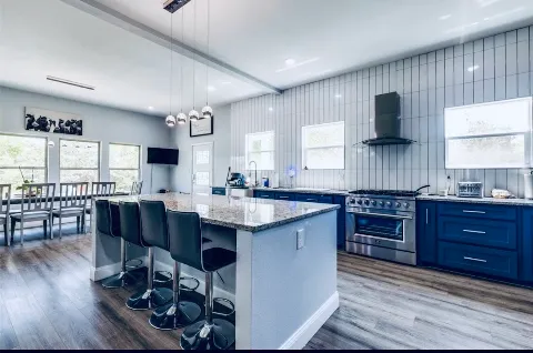 BENNICK CONSTRUCTION Y REMODELING LLC in Cedar Hill