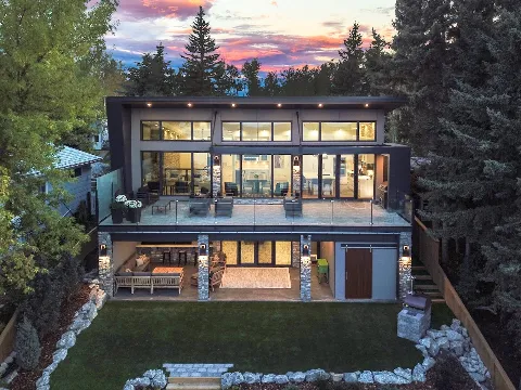 Sorento Custom Homes in Red Deer