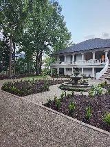 Crescent Moon Landscaping