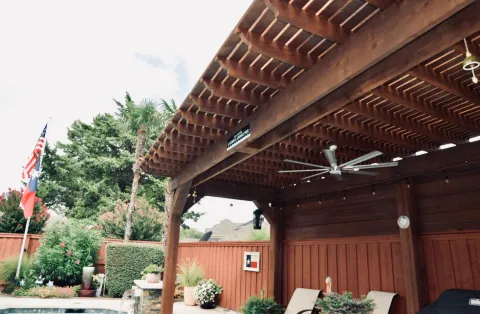 Qualis Roofing & Construction in Arlington