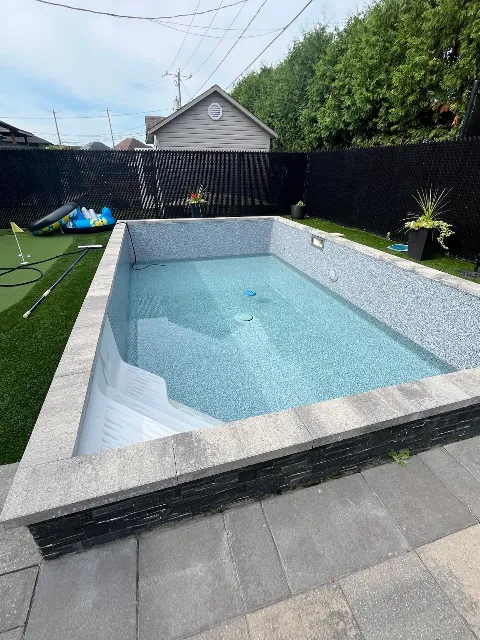 Martin Banville swimming pools in Laval