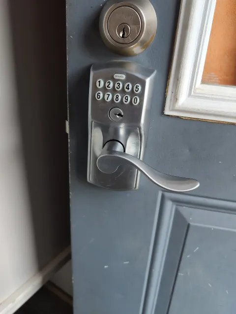 Absolute Locksmith and Safes in London