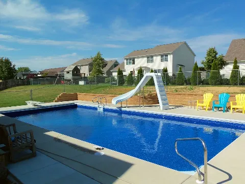 Pool & Spa Warehouse in Green Bay
