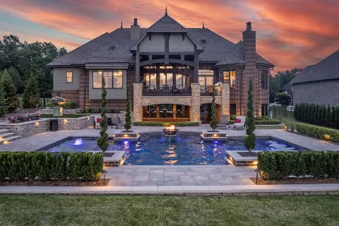 Tango Pools photo 1
