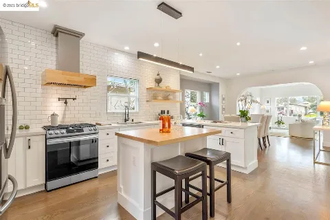 Sunday Builders INC photo 1