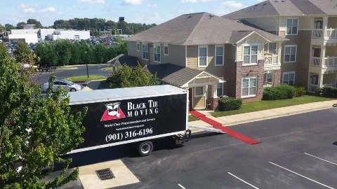 Black Tie Moving in Collierville