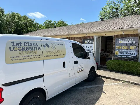 1st Class Locksmith in Denton