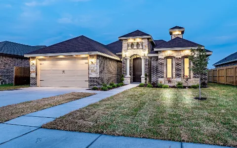 Lara Homes photo 1