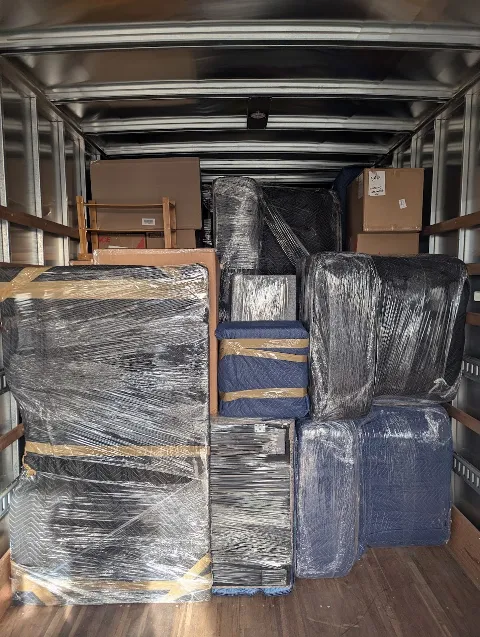 Smoove Movers photo 1