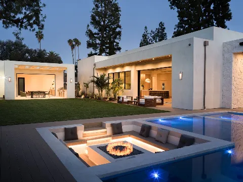 Verano Pools in Thousand Oaks
