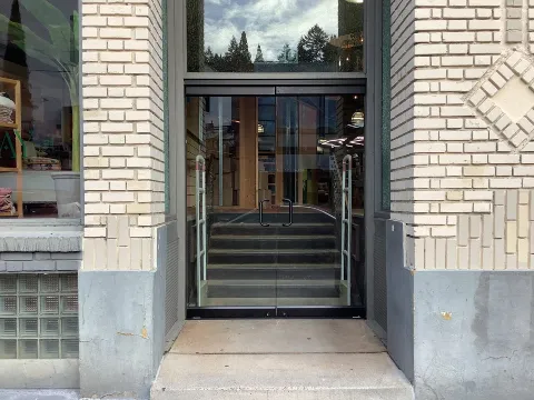 Tualatin Valley Glass in Beaverton