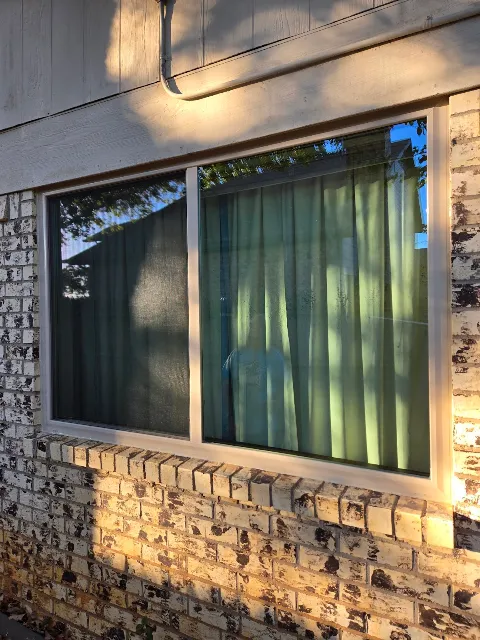 Prime Window Solutions in Plano