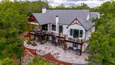 Lifestyle Homes by Greg Lasker in Conway