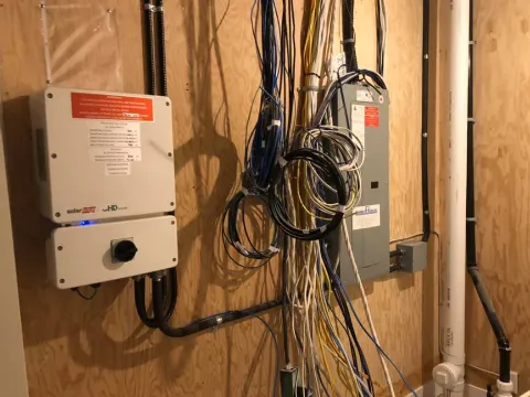 Crabby's Electric LTD in Lethbridge