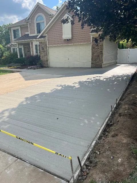 LOPEZ CONCRETE CONSTRUCTION, LLC in Lansing